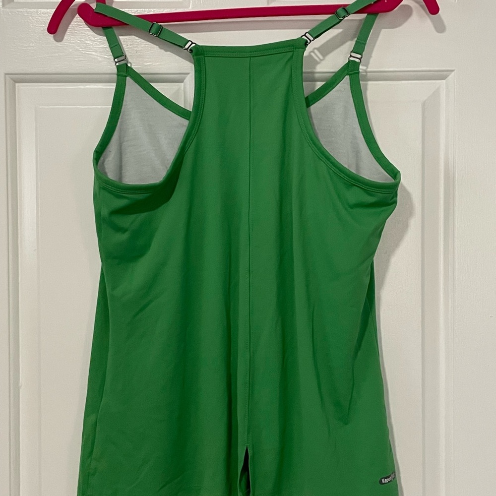 Women’s North face green Vaporwick tank size L